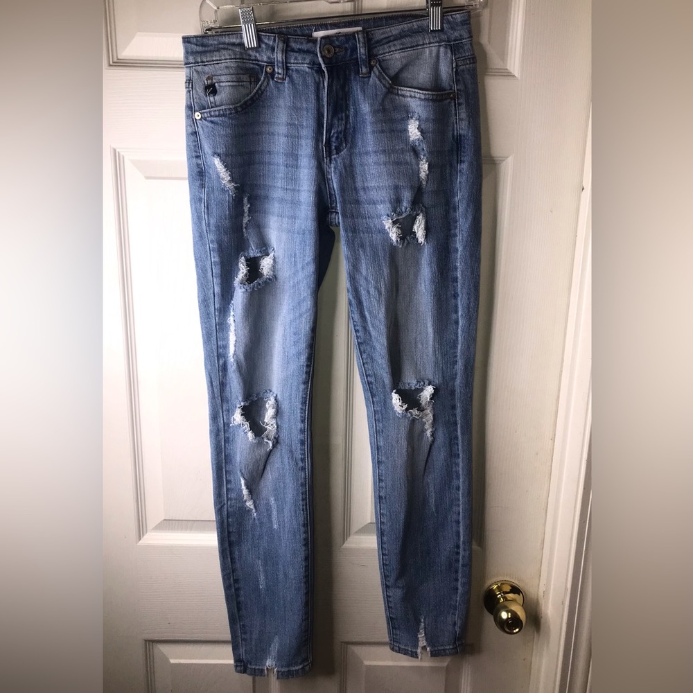 KanCan Women’s Distressed Jeans Size 5/26